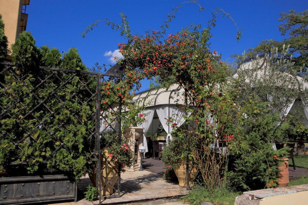 Park Hotel Σαντάνσκι Εξωτερικό φωτογραφία